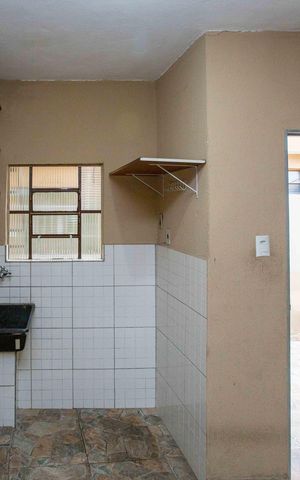 Casa à venda com 170m², 4 quartos e 1 vagaÁrea de Serviço
