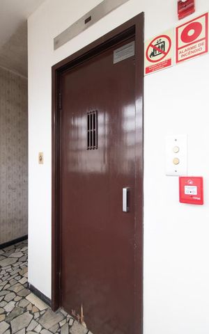 Apartamento para alugar com 90m², 2 quartos e 1 vagaElevador