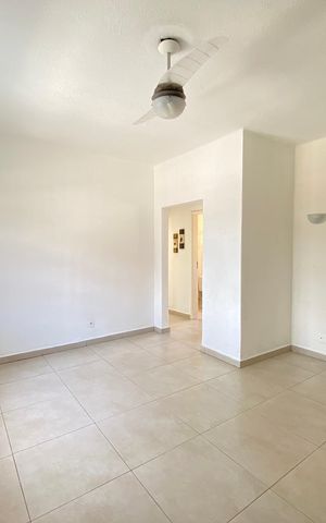 Apartamento para alugar com 62m², 2 quartos e 1 vaga Apartamento para alugar com 62m², 2 quartos e 1 vagaSala