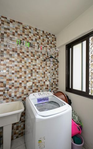 Apartamento à venda com 81m², 2 quartos e 1 vagaÁrea de Serviço 