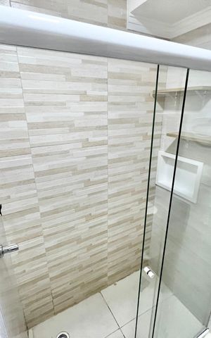 Apartamento à venda com 43m², 2 quartos e sem vaga Apartamento à venda com 43m², 2 quartos e sem vagaBanheiro