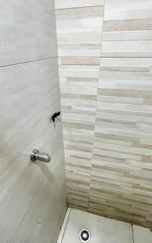 Apartamento à venda com 43m², 2 quartos e sem vaga Apartamento à venda com 43m², 2 quartos e sem vagaBanheiro
