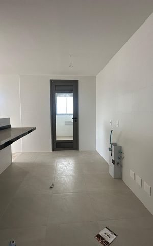 Apartamento à venda com 185m², 3 quartos e 3 vagasCozinha