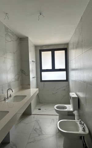 Apartamento à venda com 185m², 3 quartos e 3 vagasBanheiro da Suíte 3