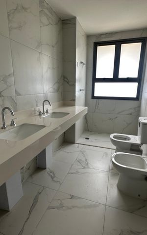 Apartamento à venda com 185m², 3 quartos e 3 vagasBanheiro da Suíte 3