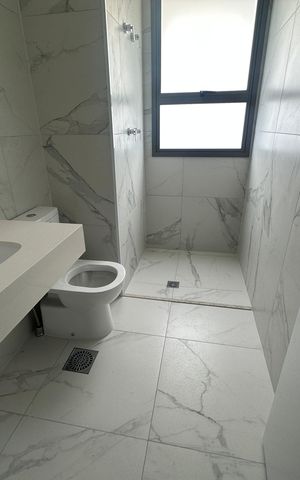 Apartamento à venda com 185m², 3 quartos e 3 vagasBanheiro da Suíte 1