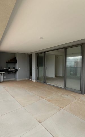 Apartamento à venda com 185m², 3 quartos e 3 vagasVaranda da Sala