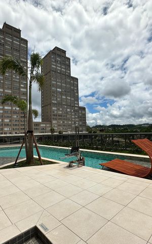 Apartamento à venda com 185m², 3 quartos e 3 vagasÁrea comum - Piscina