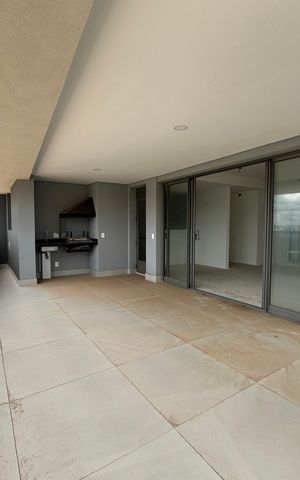 Apartamento à venda com 185m², 3 quartos e 3 vagasVaranda da Sala