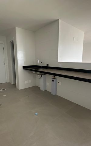 Apartamento à venda com 185m², 3 quartos e 3 vagasCozinha