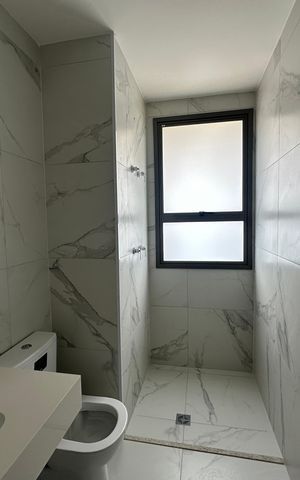 Apartamento à venda com 185m², 3 quartos e 3 vagasBanheiro da Suíte 1