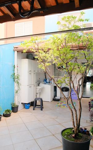 Casa à venda com 206m², 3 quartos e 3 vagasQuintal