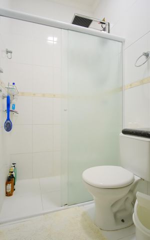 Casa à venda com 206m², 3 quartos e 3 vagasBanheiro Social