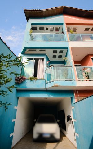 Casa à venda com 206m², 3 quartos e 3 vagasFachada