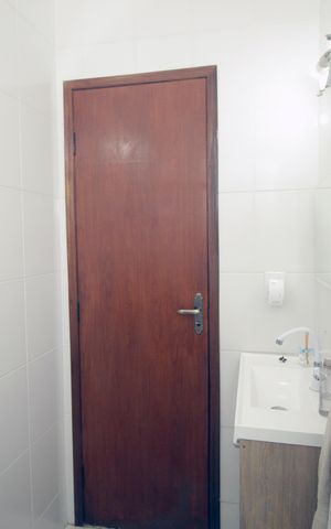 Casa à venda com 98m², 3 quartos e 2 vagasBanheiro
