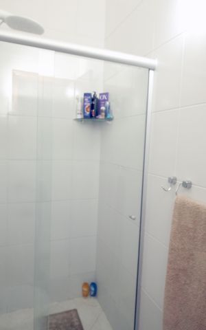 Casa à venda com 98m², 3 quartos e 2 vagasBanheiro