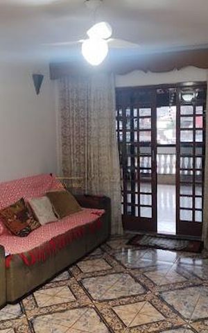 Casa à venda com 170m², 3 quartos e 3 vagas