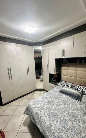 Casa à venda com 129m², 2 quartos e 2 vagas