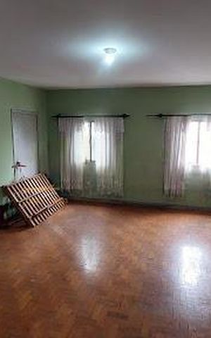 Casa à venda com 215m², 3 quartos e 2 vagas