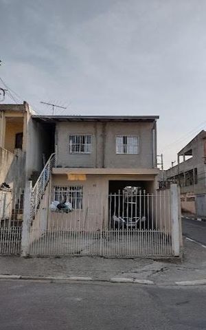Casa à venda com 180m², 3 quartos e 2 vagas