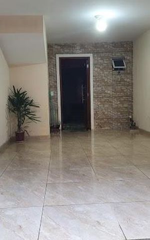 Casa à venda com 98m², 2 quartos e 1 vaga