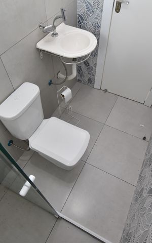 Apartamento para alugar com 60m², 2 quartos e sem vagaBanheiro