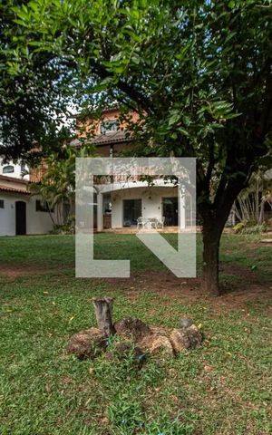Casa para alugar com 1100m², 6 quartos e 12 vagas
