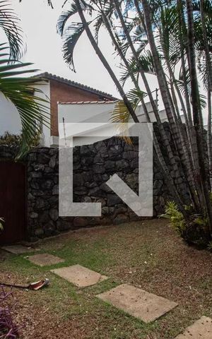 Casa para alugar com 1100m², 6 quartos e 12 vagas
