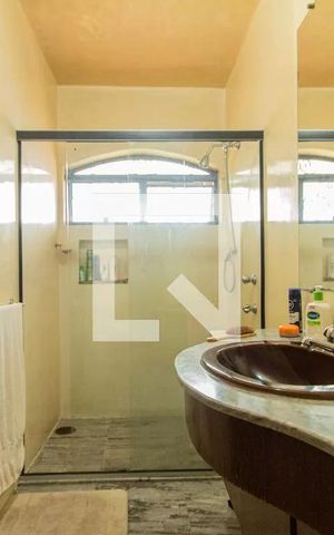 Casa para alugar com 1100m², 6 quartos e 12 vagas