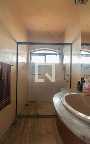 Casa para alugar com 1100m², 6 quartos e 12 vagas