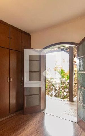 Casa para alugar com 1100m², 6 quartos e 12 vagas