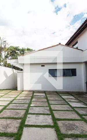 Casa para alugar com 1100m², 6 quartos e 12 vagas