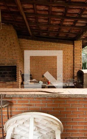Casa para alugar com 1100m², 6 quartos e 12 vagas