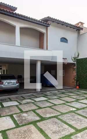 Casa para alugar com 1100m², 6 quartos e 12 vagas