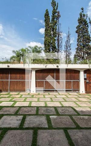 Casa para alugar com 1100m², 6 quartos e 12 vagas