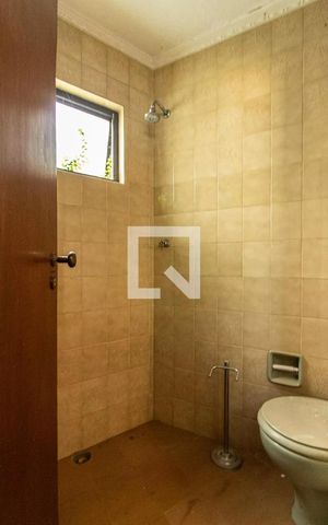 Casa para alugar com 1100m², 6 quartos e 12 vagas