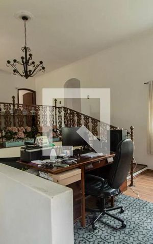 Casa para alugar com 1100m², 6 quartos e 12 vagas