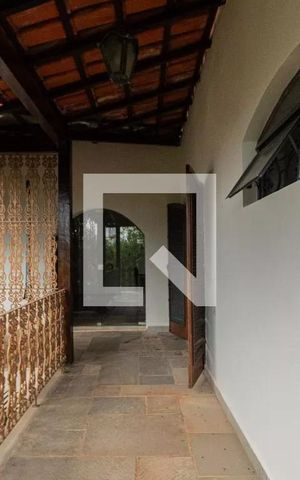 Casa para alugar com 1100m², 6 quartos e 12 vagas