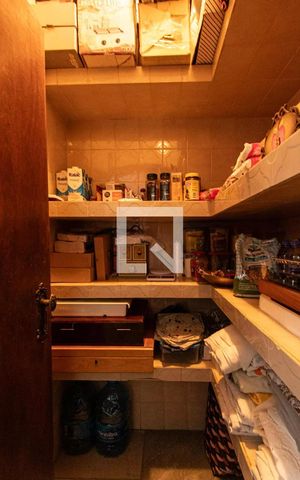 Casa para alugar com 1100m², 6 quartos e 12 vagas
