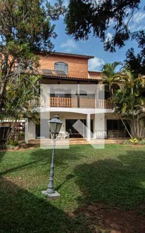 Casa para alugar com 1100m², 6 quartos e 12 vagas