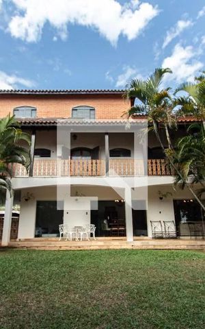 Casa para alugar com 1100m², 6 quartos e 12 vagas