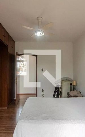 Casa para alugar com 1100m², 6 quartos e 12 vagas