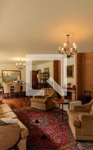 Casa para alugar com 1100m², 6 quartos e 12 vagas