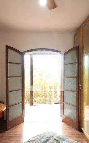 Casa para alugar com 1100m², 6 quartos e 12 vagas