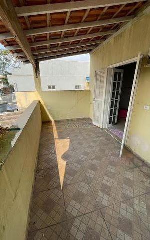 Casa à venda com 180m², 3 quartos e 2 vagas