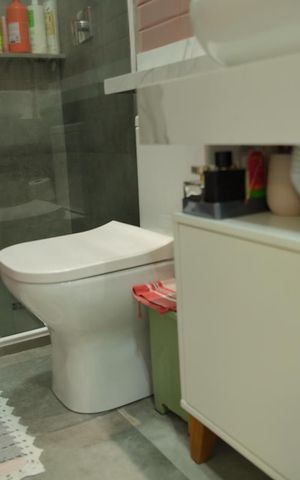 Apartamento à venda com 63m², 2 quartos e 2 vagasBanheiro da Suíte 