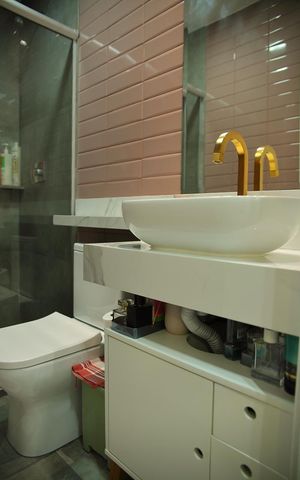 Apartamento à venda com 63m², 2 quartos e 2 vagasBanheiro da Suíte