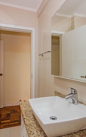 Apartamento à venda com 128m², 3 quartos e 1 vaga Apartamento à venda com 128m², 3 quartos e 1 vagaBanheiro