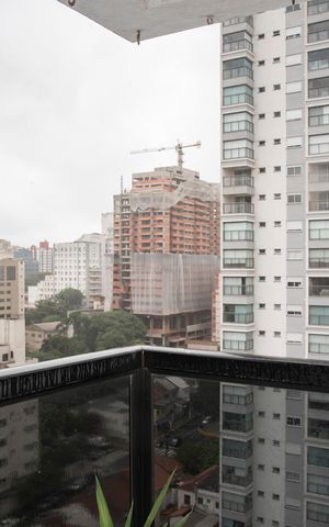 Apartamento à venda com 127m², 3 quartos e 3 vagasVaranda da Suíte 2