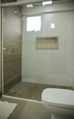 Apartamento à venda com 135m², 3 quartos e 3 vagasSuíte 1 Banheiro 